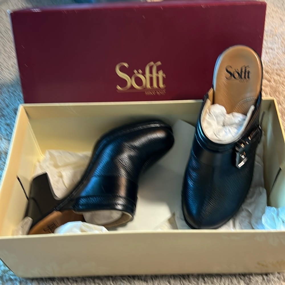 SOFFT AVIANO BLACK IN BOX EUC.